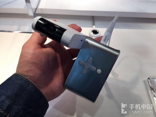 能装进口袋 联想微型投影仪亮相WMC