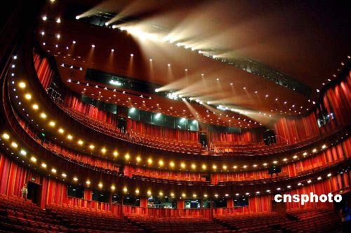国家大剧院揭秘：公共大厅堪称全球之最